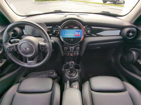 Used 2022 MINI Cooper S image 16