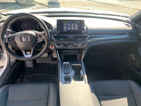 Used 2022 Honda Accord Sport image 10