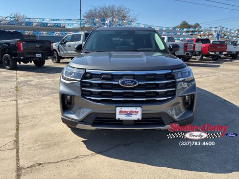 New 2026 Ford Explorer Active w/ Active Comfort Package image 2