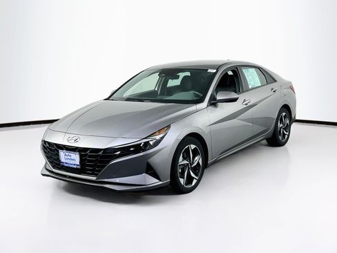 Used 2023 Hyundai Elantra SEL w/ Convenience Package FWD image 1