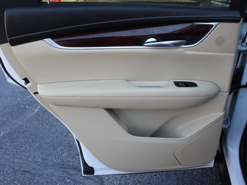 Used 2019 Cadillac XT5 Luxury FWD image 15