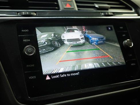 Used 2022 Volkswagen Tiguan SEL R-Line AWD/4WD image 31