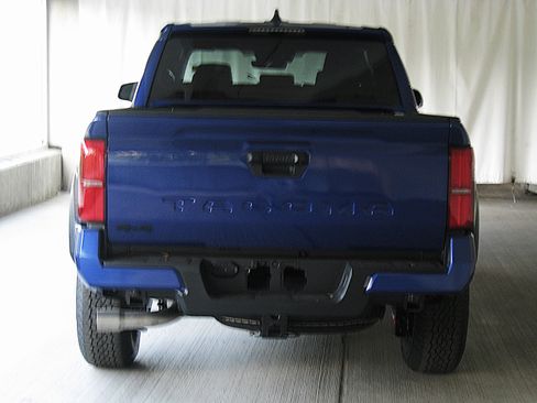 New 2025 Toyota Tacoma TRD Off-Road image 7