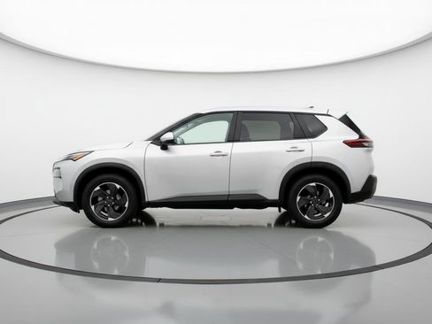 Used 2025 Nissan Rogue SV image 5