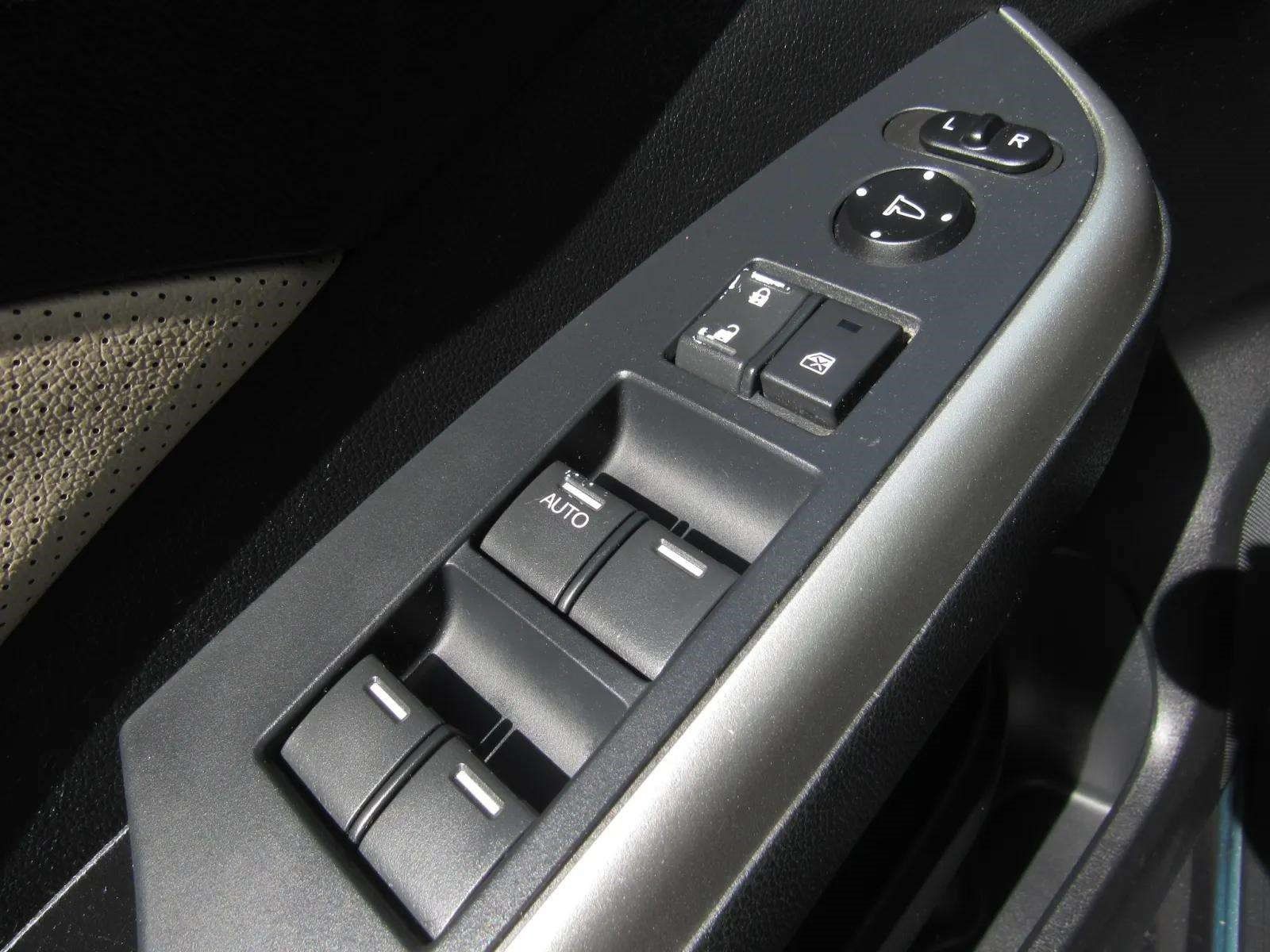 Used 2015 Honda CR-V EX-L image 23
