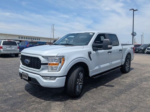 Certified 2022 Ford F150 XL w/ STX Appearance Package AWD/4WD image 4