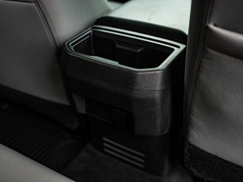 Used 2025 Toyota Tacoma SR5 image 33