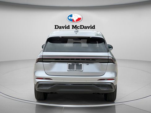 New 2026 Lincoln Nautilus Premier AWD/4WD image 6