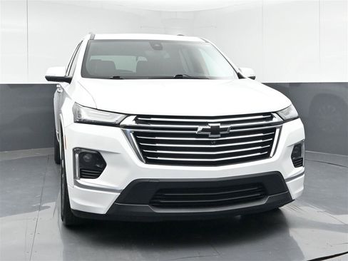 Used 2022 Chevrolet Traverse Premier w/ LPO, Floor Liner Package FWD image 2