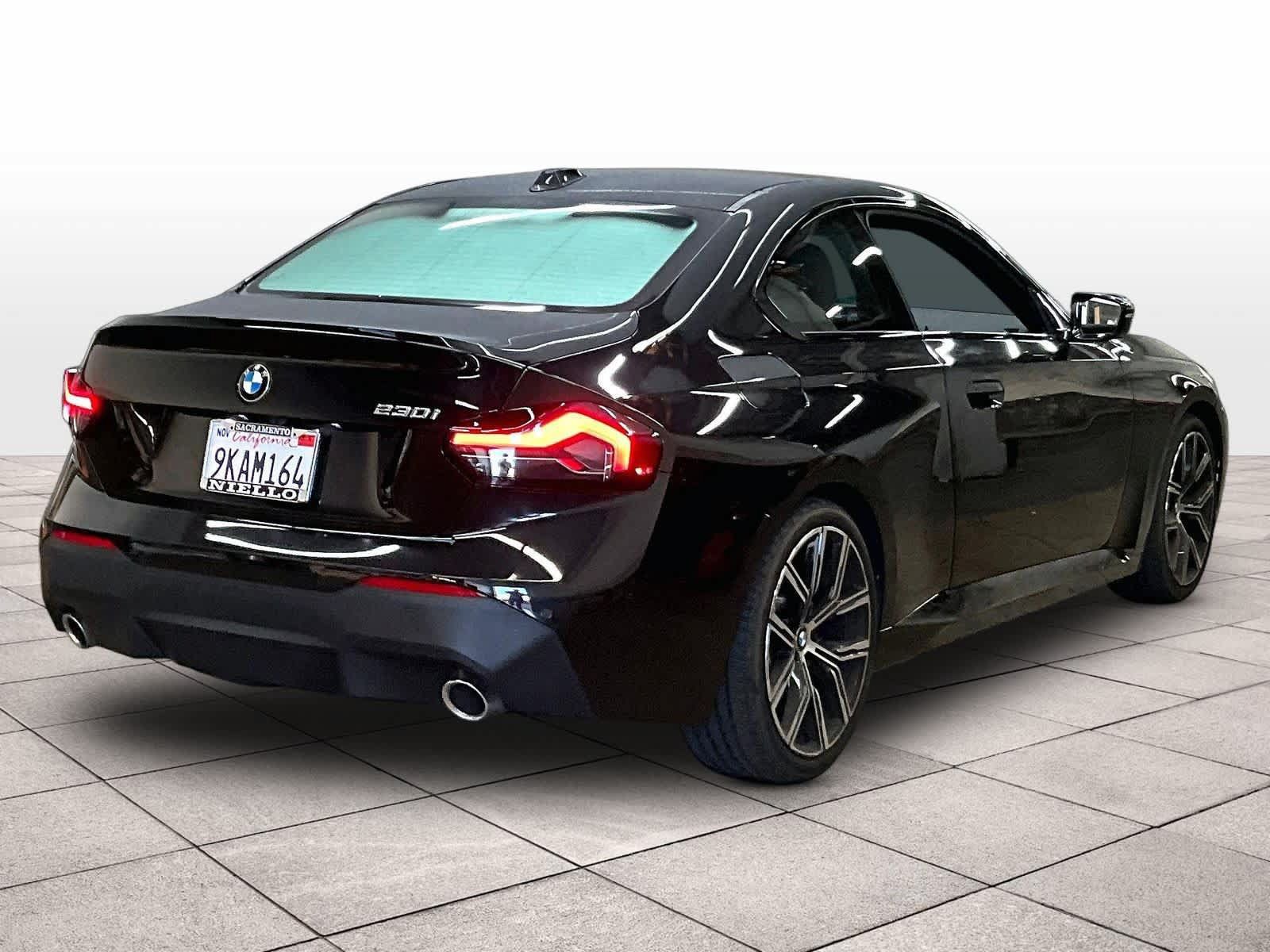 Used 2023 BMW 230i Coupe w/ Convenience Package RWD image 15