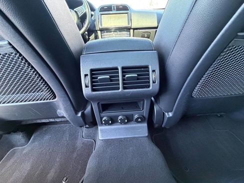 Used 2020 Jaguar F-PACE S image 29