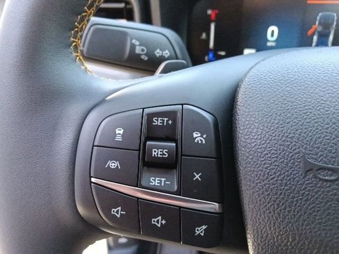 Certified 2025 Ford Maverick Tremor image 18