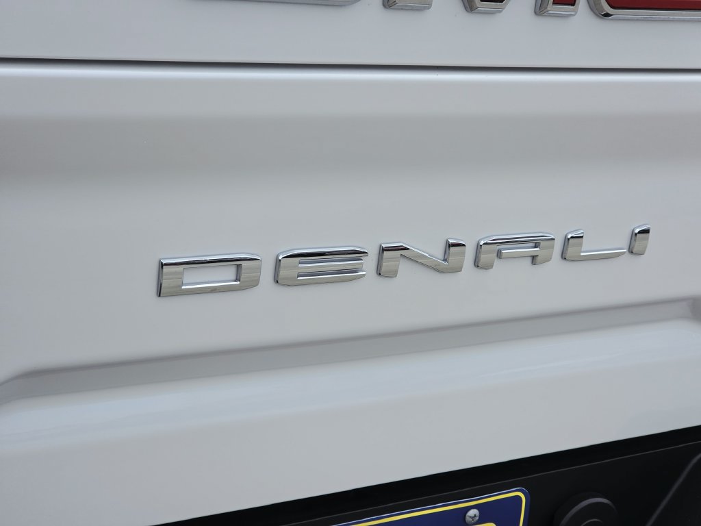 Used 2024 GMC Sierra 2500 Denali w/ Denali Reserve Package AWD/4WD image 9