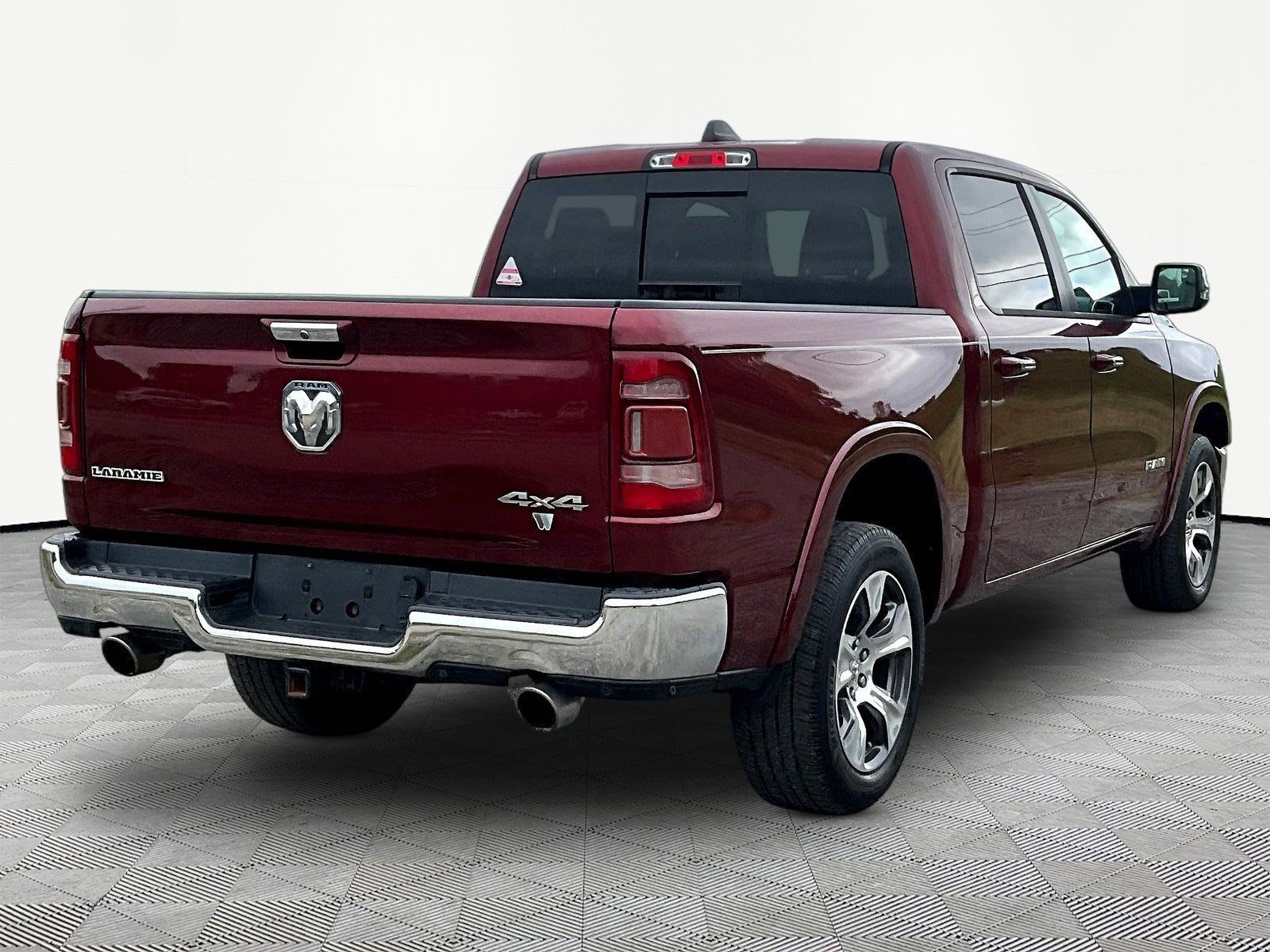 Used 2019 RAM 1500 Laramie AWD/4WD image 13
