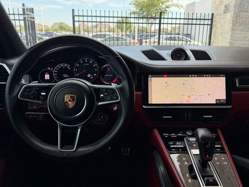 Used 2021 Porsche Cayenne GTS AWD/4WD image 6