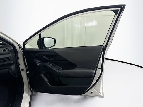 Used 2025 Subaru Crosstrek 2.0i Premium image 30