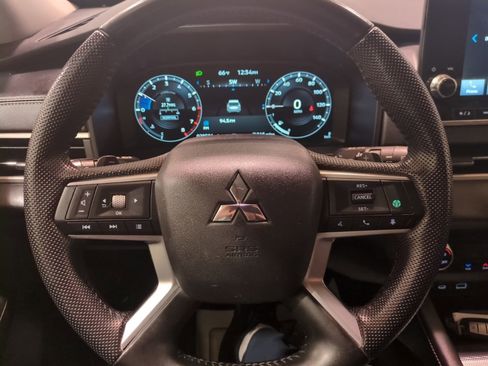 Used 2023 Mitsubishi Outlander SEL image 20