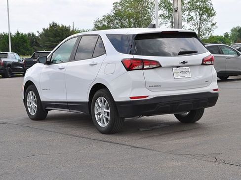 Used 2024 Chevrolet Equinox LS w/ LS Convenience Package AWD/4WD image 5