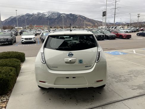 Used 2013 Nissan Leaf S w/ Charger Pkg image 6