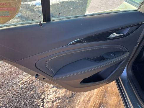 Used 2018 Buick Regal Preferred w/ Sights and Sounds Package image 21
