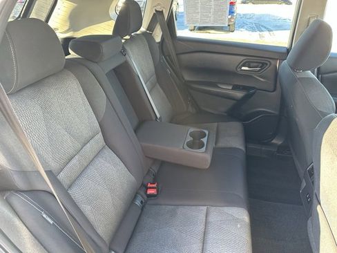 Used 2024 Nissan Rogue SV image 19