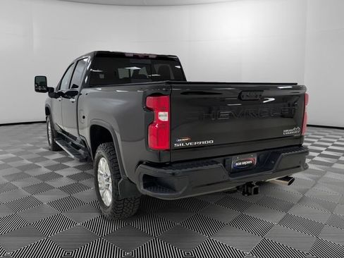 Used 2023 Chevrolet Silverado 2500 High Country w/ Z71 Off-Road Package AWD/4WD image 3