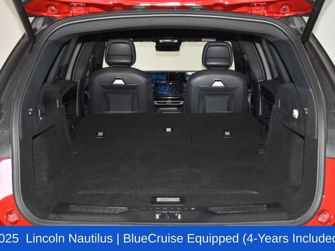Used 2025 Lincoln Nautilus Reserve w/ Jet Appearance Package AWD/4WD image 30