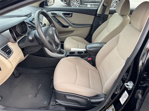 Used 2015 Hyundai Elantra SE w/ Option Group 02 image 9