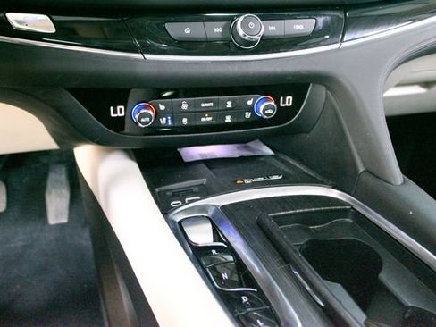 Used 2022 Buick Enclave Avenir w/ Avenir Technology Package AWD/4WD image 23