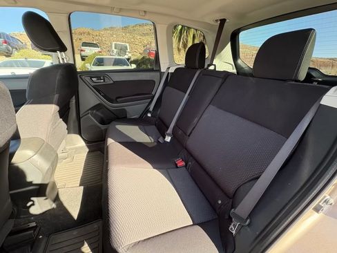 Used 2015 Subaru Forester 2.5i Premium w/ Popular Package #2 AWD/4WD image 10