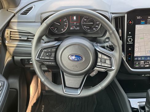 Used 2025 Subaru Forester Limited AWD/4WD image 9