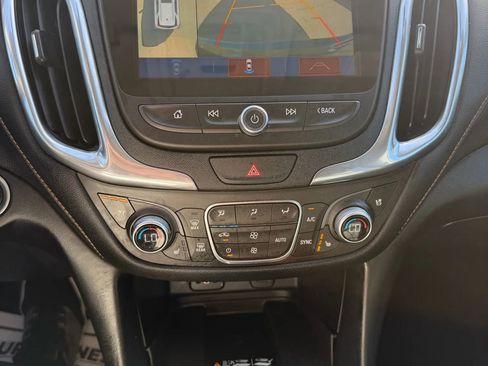 Used 2018 Chevrolet Equinox Premier w/ Infotainment II Package image 16