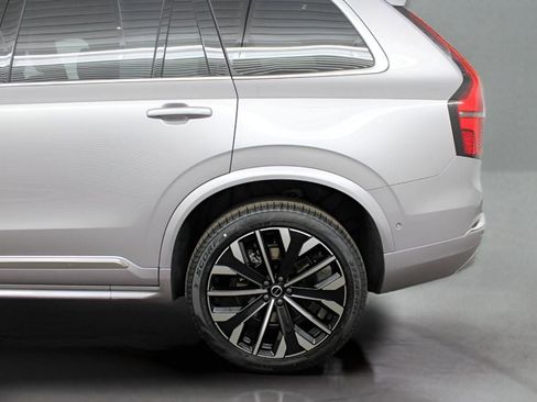 New 2026 Volvo XC90 B6 Plus w/ Protection Package Premier AWD/4WD image 34