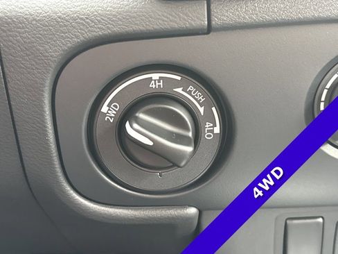 New 2026 Nissan Frontier SV w/ Tow Package image 19