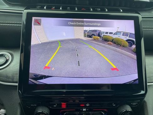 Used 2022 Jeep Grand Cherokee L Limited image 36