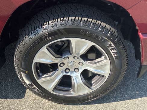 Used 2023 RAM 1500 Laramie AWD/4WD image 17