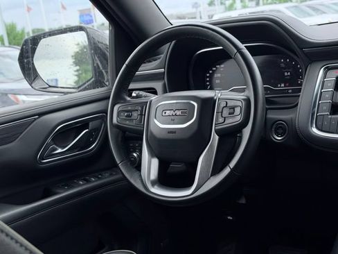 Used 2024 GMC Yukon SLT AWD/4WD image 32