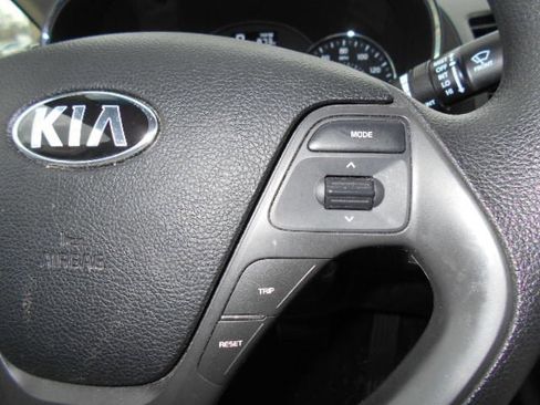 Used 2016 Kia Forte LX image 14