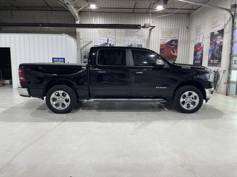 Used 2019 RAM 1500 Big Horn AWD/4WD image 9