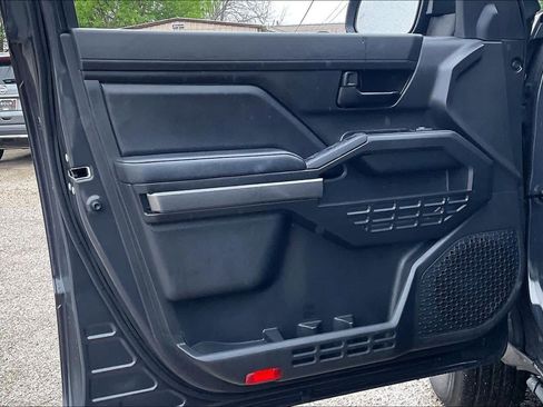 Used 2025 Toyota Tacoma SR5 image 21