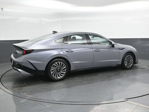 Certified 2024 Hyundai Sonata SEL FWD image 3