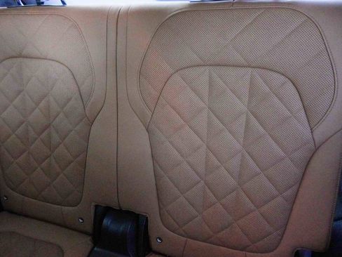 Used 2025 BMW X7 xDrive40i w/ M Sport Package image 40