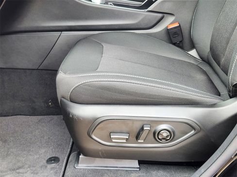 New 2025 Jeep Grand Cherokee Laredo w/ Luxury Tech Group I image 16