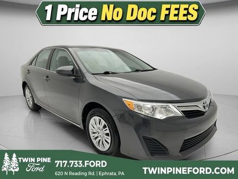 Used 2012 Toyota Camry LE FWD image 1