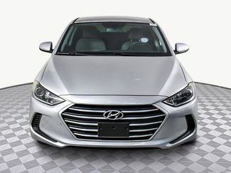 Used 2017 Hyundai Elantra SE video 2