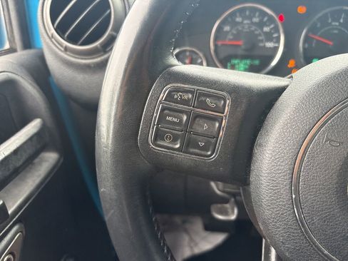 Used 2018 Jeep Wrangler Unlimited Sport w/ Connectivity Group AWD/4WD image 18