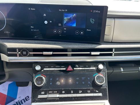 Used 2025 Hyundai Santa Fe Calligraphy AWD/4WD image 19