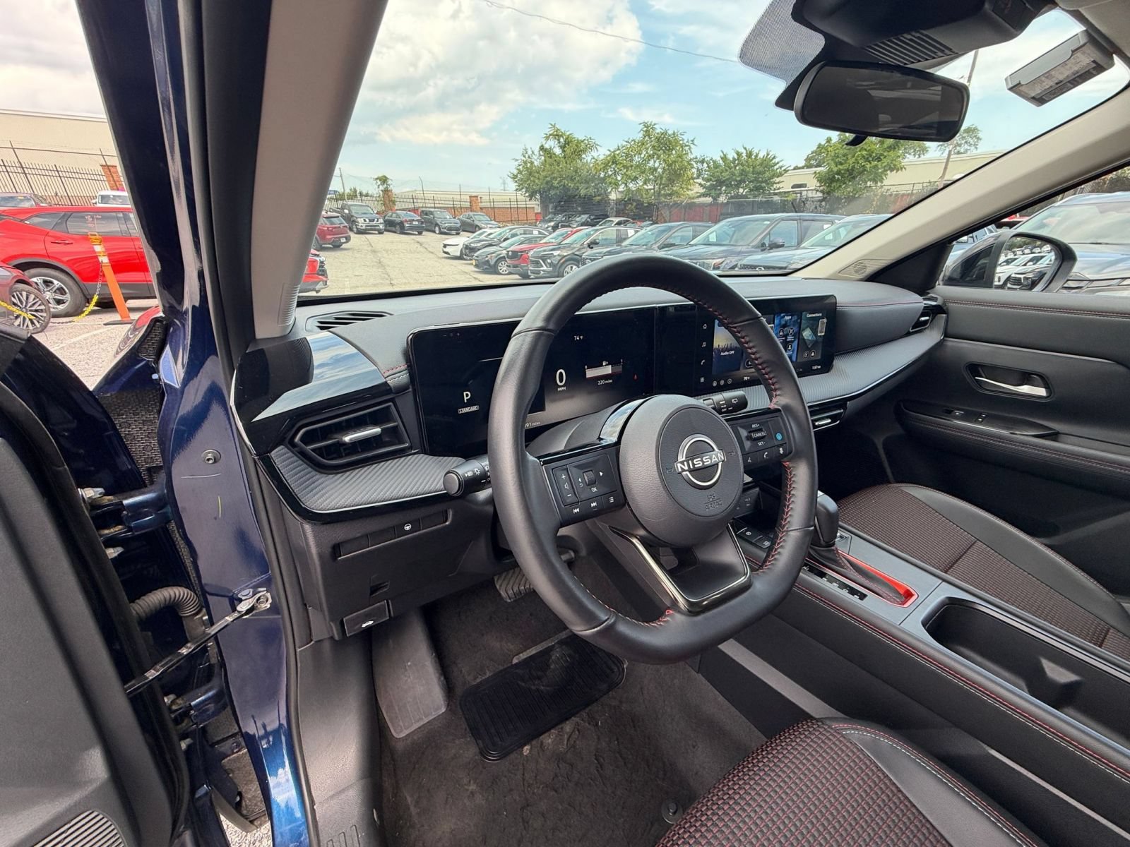 Used 2026 Nissan Kicks SR AWD/4WD image 32