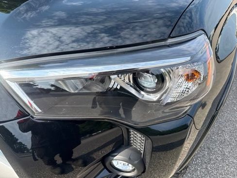 Used 2024 Toyota 4Runner TRD Off-Road Premium w/ Moonroof Package AWD/4WD image 9