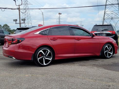 Used 2018 Honda Accord Sport image 6